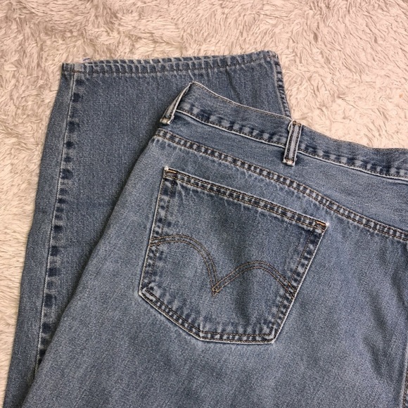 Men’s Levi’s 560 Comfort Fit Denim Jeans - Picture 4 of 9